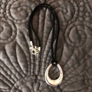 Silver pendant necklace